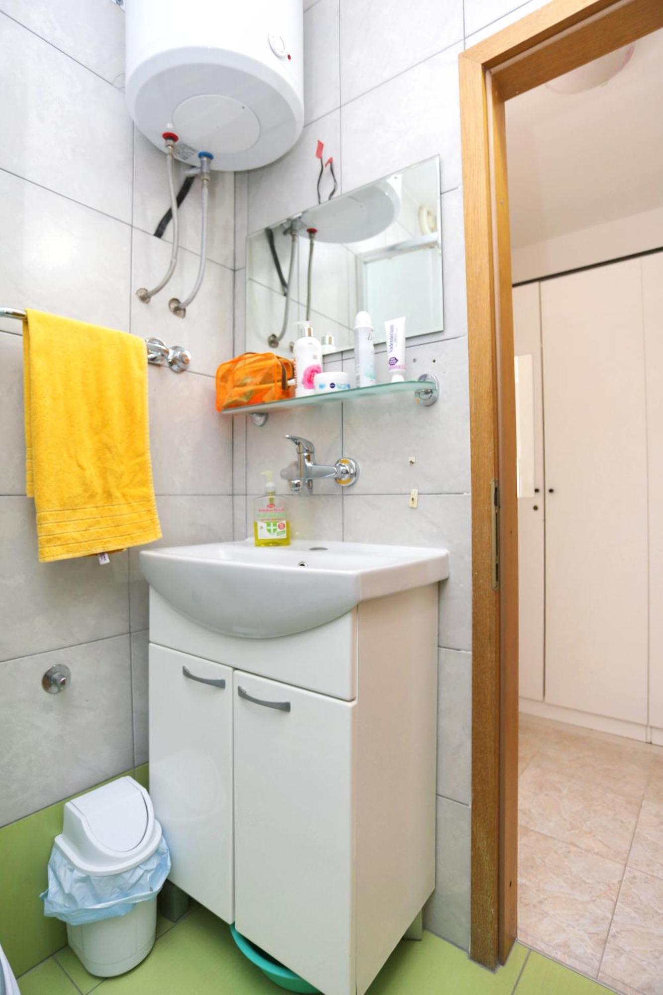 Apartments By The Sea Marusici, Omis - 1024 Mimice Room photo